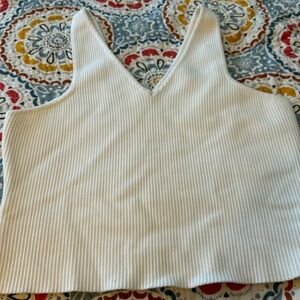 House of Harlow white v neck tank size xl